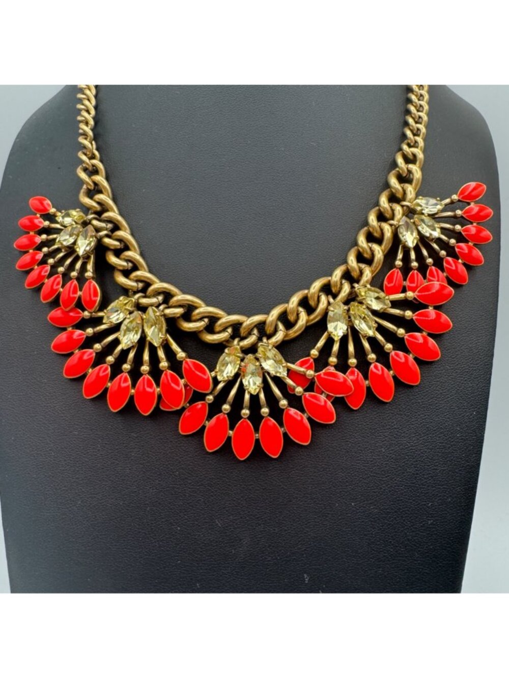 Stella & Dot Coral Cay Bib Statement Necklace Heavy Bold Coral & Crystal Fan - Picture 2 of 9